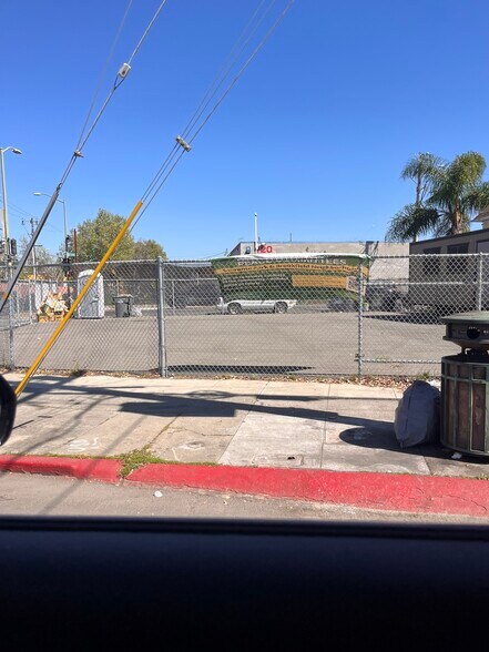 More Photos Of 580 105th Ave, Oakland Land For Sale