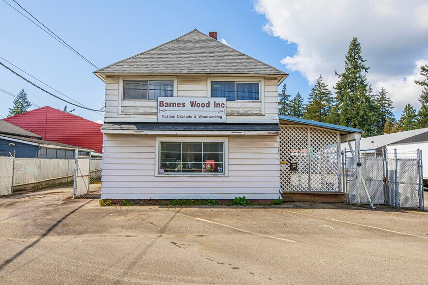 More Photos Of 1063 Beach Ave, Marysville Warehouse For Sale