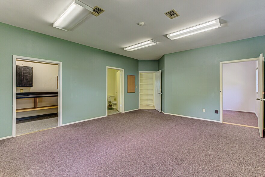 More Photos Of 45 La Buena Vista Dr, Wimberley Schools For Sale