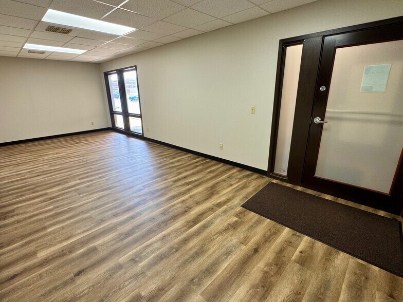 More Photos Of 830 Bethesda Dr, Zanesville Medical For Lease
