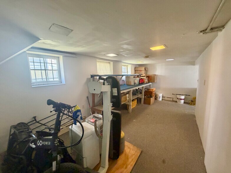 Primary Photo Of 11 Park Pl, Verona Flex For Lease