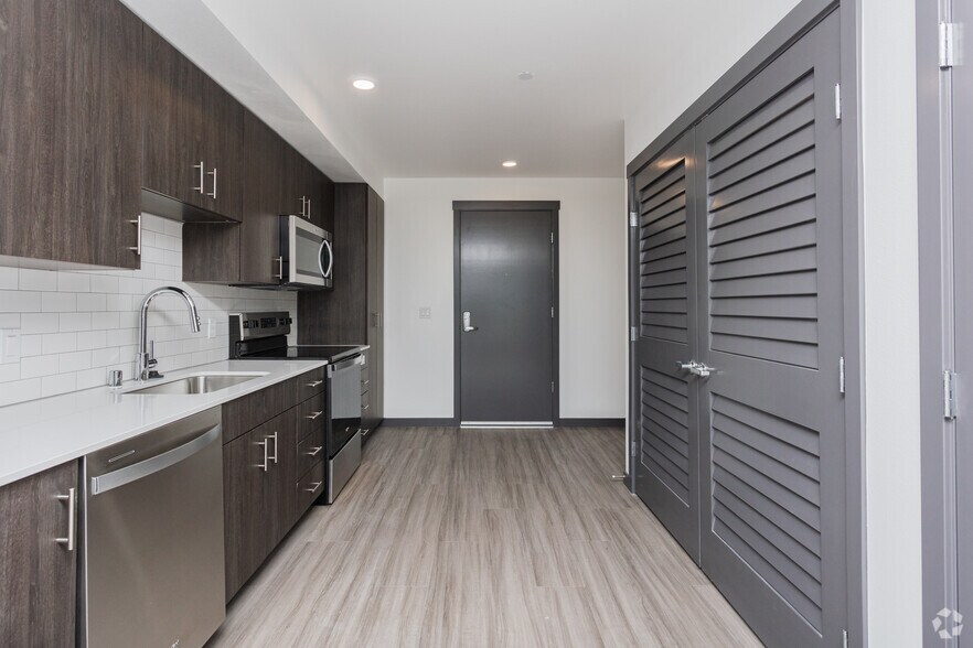 More Photos Of 1505 SW 107th St, Seattle Apartments For Lease