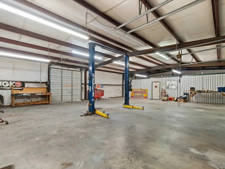 More Photos Of 420 E Scott St, Gilmer Industrial For Sale