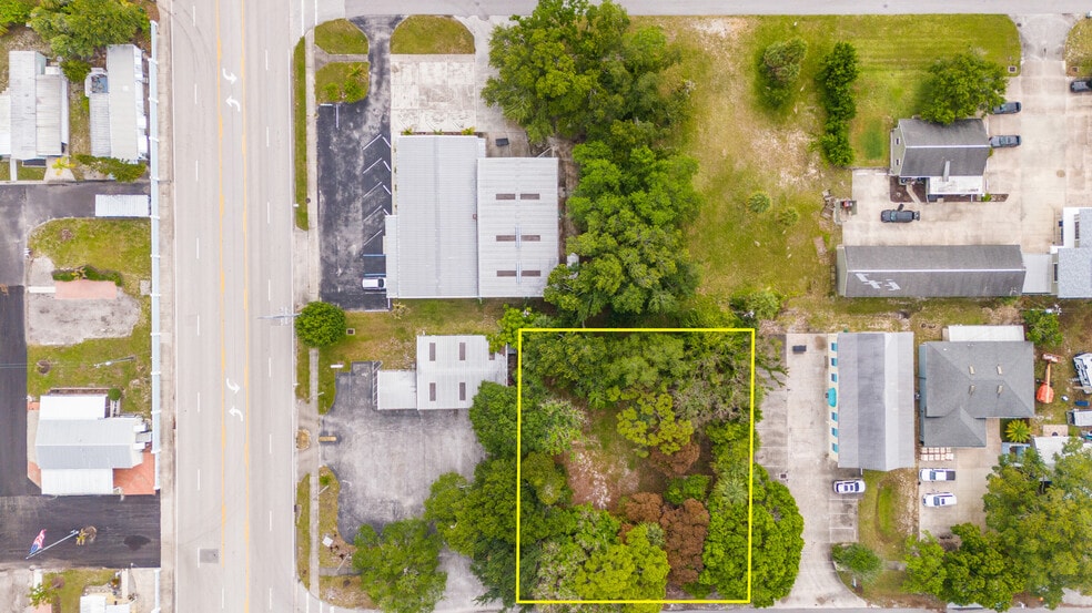 More Photos Of 725 12th St, Vero Beach Auto Repair For Sale