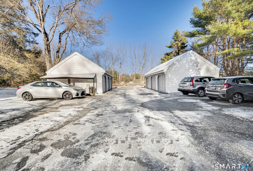 More Photos Of 5 Brookside Ln, Woodstock Apartments For Sale