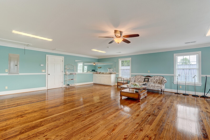 More Photos Of 178 Slaydon Rd, Eden Specialty For Sale