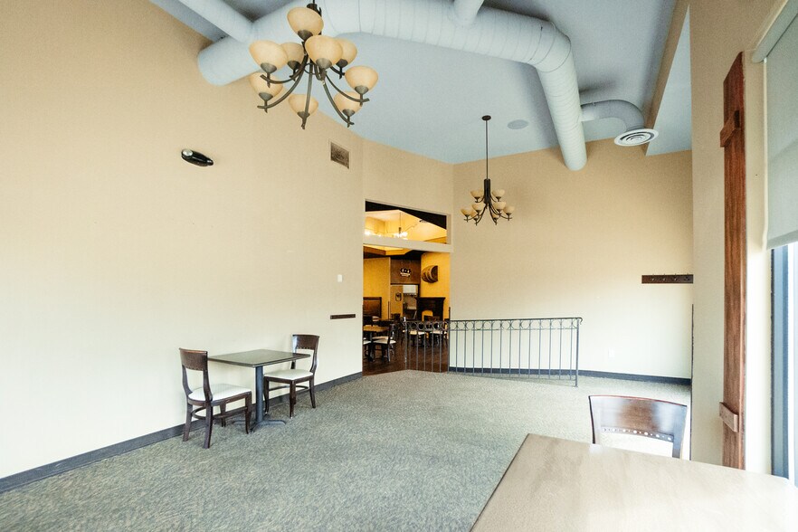 More Photos Of 525 N Peters Ave, Fond Du Lac Storefront Retail Office For Sale