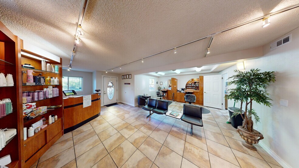 More Photos Of 191 Wyoming St, Lander Office For Sale