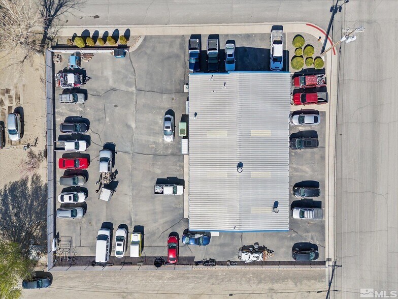 More Photos Of 810 W 6th St, Winnemucca Flex For Sale