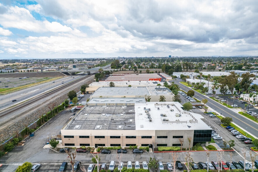 More Photos Of 2692-2696 Dow Ave, Tustin Light Manufacturing For Sale
