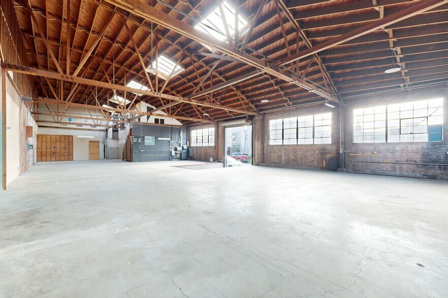 More Photos Of 1035 Murray St, Berkeley Showroom For Lease