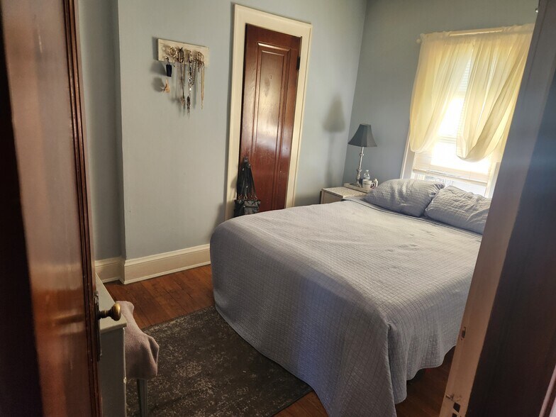 More Photos Of 5223 W 52nd St, Parma Apartments For Sale