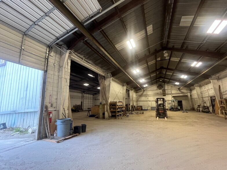 More Photos Of 5050 New Kings Rd, Jacksonville Manufacturing For Sale