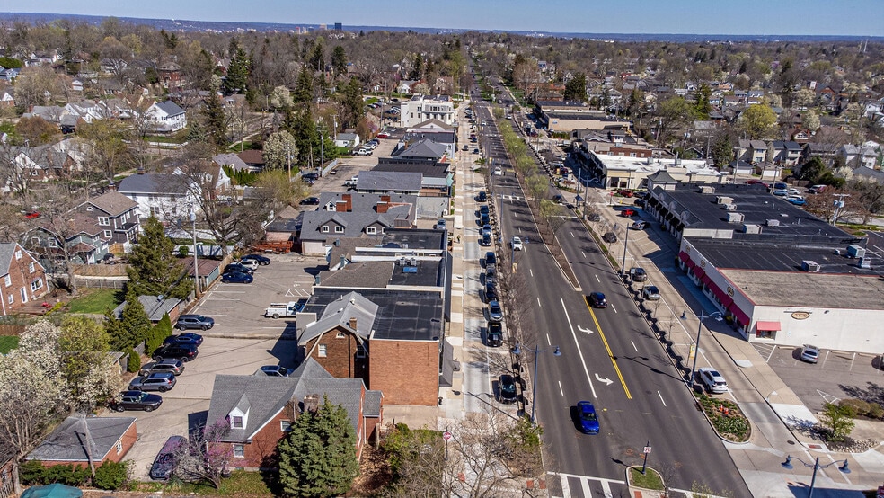 More Photos Of 2533-2537 Far Hills Ave, Oakwood Storefront Retail Office For Lease