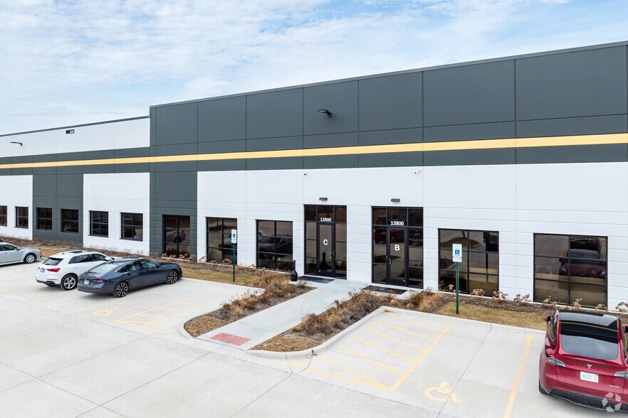 More Photos Of 13800 George Bush Ct, Huntley Truck Terminal For Lease