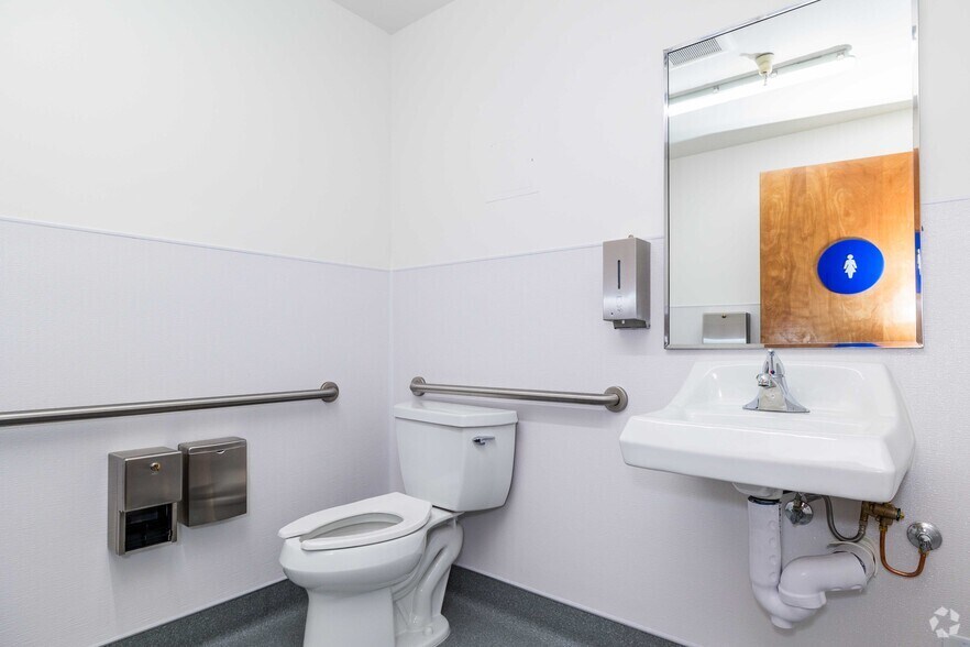 More Photos Of 2286-2298 Tripaldi Way, Hayward Unknown For Lease