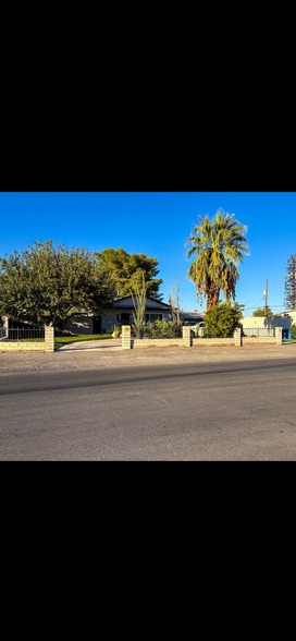 Primary Photo Of 4080 Spring Rd, Las Vegas Office Residential For Lease