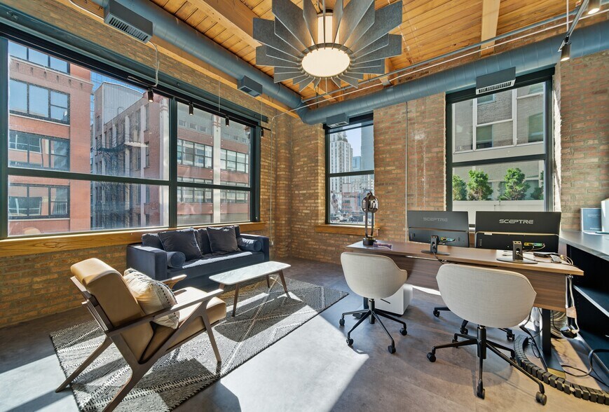 More Photos Of 303 W Erie St, Chicago Office For Lease