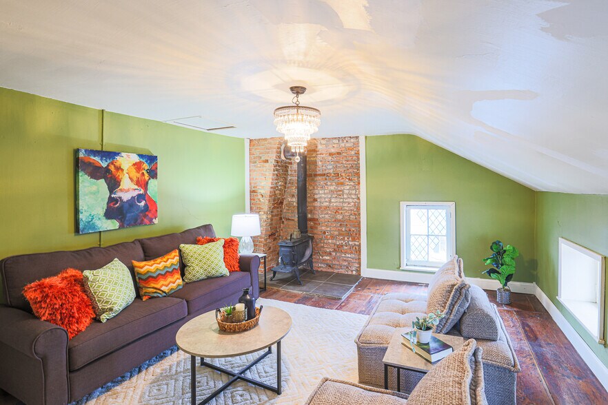 More Photos Of 3234 Main St, Manchester Apartments For Sale