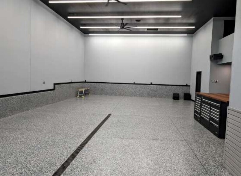 More Photos Of 7107 N 19th St, Bismarck Warehouse For Sale