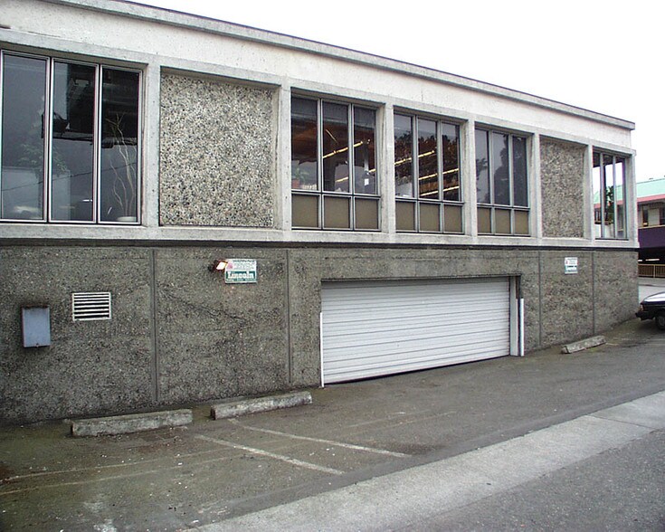 More Photos Of 2230 8th Ave, Seattle Storefront Retail Office For Lease