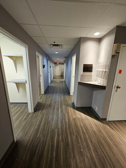 More Photos Of 601 W Owen K Garriott Rd, Enid Office For Sale