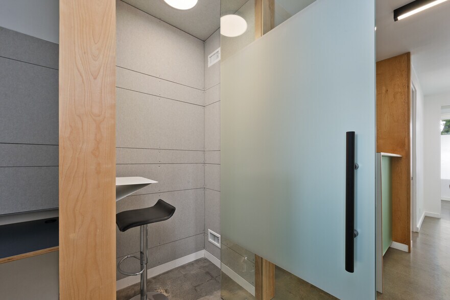 More Photos Of 12421 Venice Blvd, Los Angeles Loft Creative Space For Lease