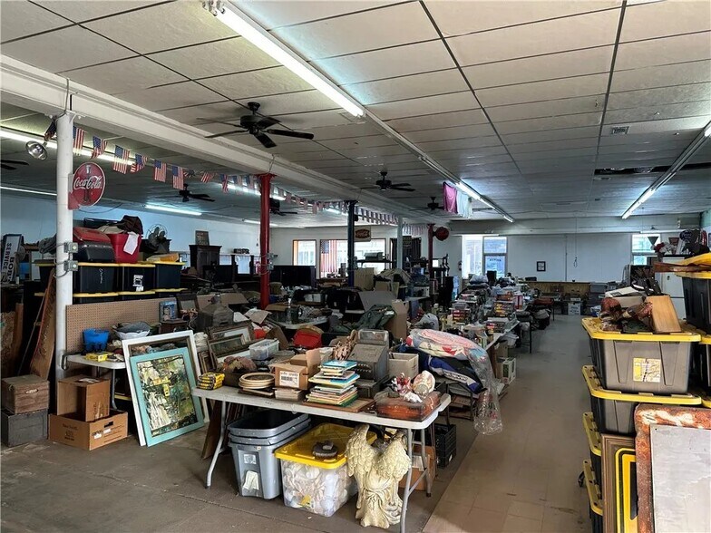 More Photos Of 346 E Main St, Rosebud General Retail For Sale