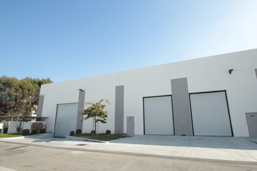 More Photos Of 1551 Pacific Ave, Oxnard Manufacturing For Lease