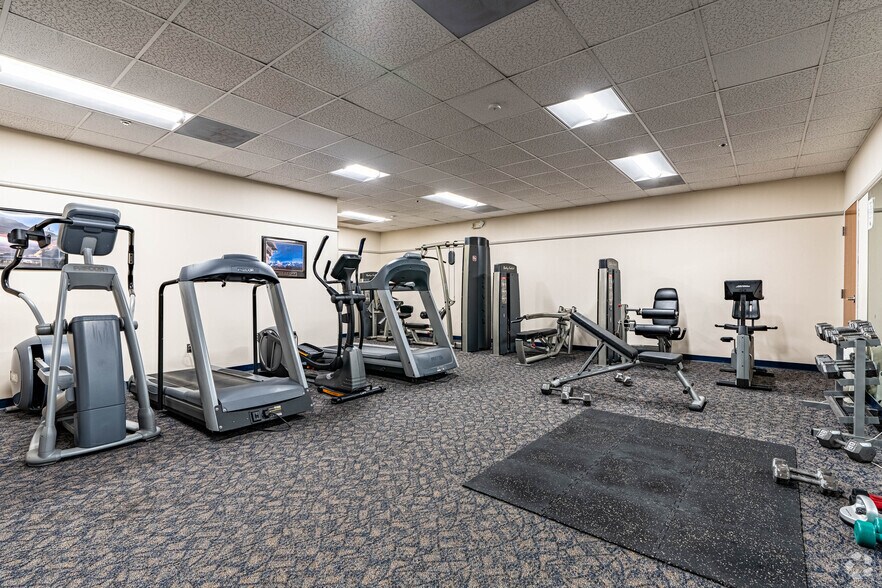 More Photos Of 7501 Boulder View Dr, North Chesterfield Unknown For Lease