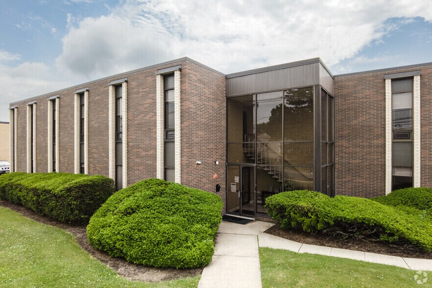 Primary Photo Of 205 Moonachie Rd, Moonachie Warehouse For Lease