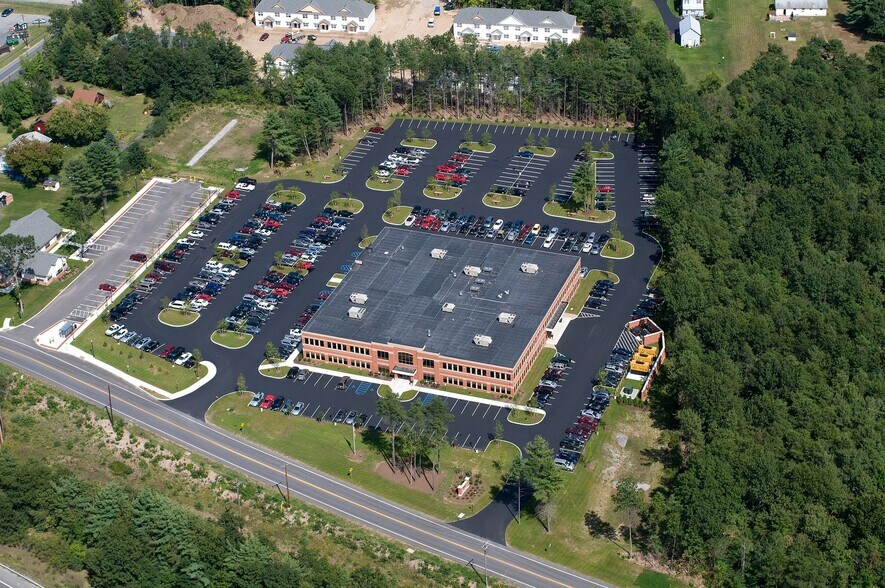 More Photos Of 40 Media Dr, Queensbury Office For Lease