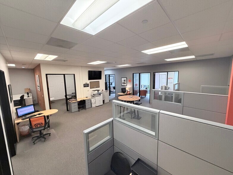 More Photos Of 100 Cortona Way, Brentwood Medical For Sale