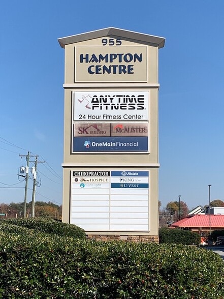 More Photos Of 955 W Wade Hampton Blvd, Greer Office For Lease