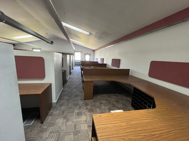 More Photos Of 7518-7526 Harford Rd, Baltimore Office For Lease