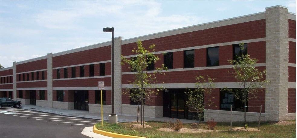 More Photos Of 8462-8482 Virginia Meadows Dr, Manassas Light Manufacturing For Lease