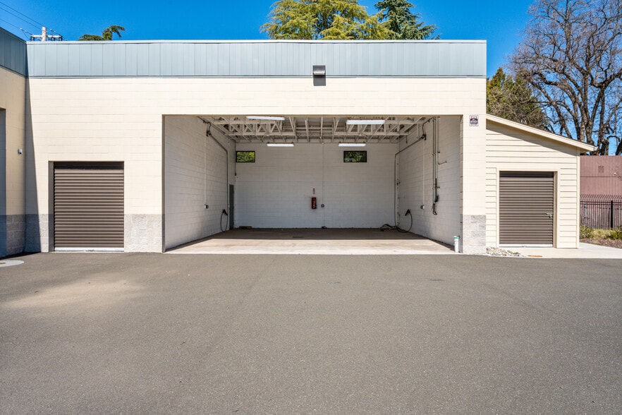More Photos Of 1117 Commerce Dr, Ukiah Industrial For Sale