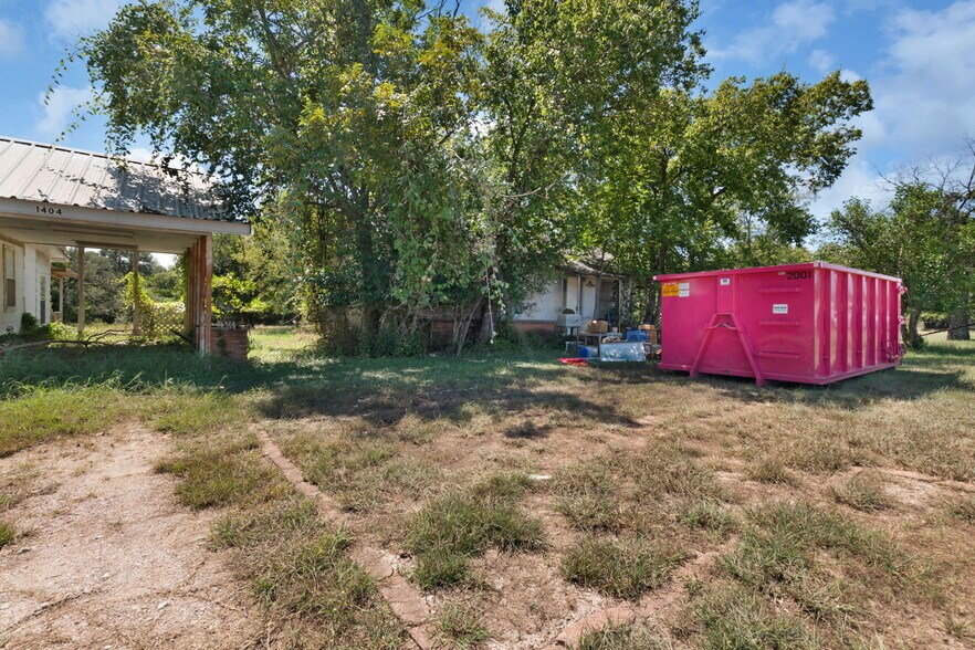More Photos Of 1404 Central Texas Expy, Lampasas Land For Sale