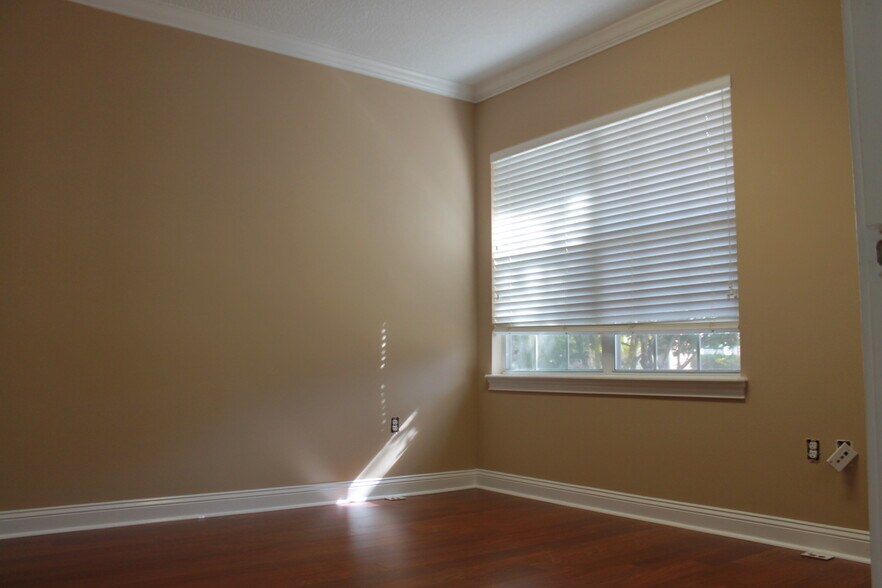 More Photos Of 6817 Southpoint Pky, Jacksonville Office For Sale