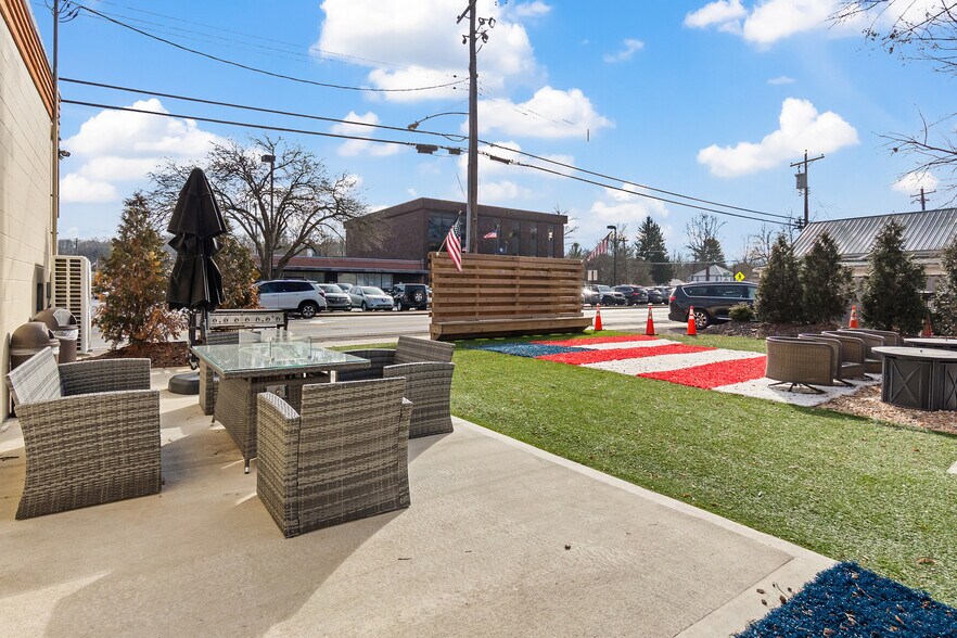 More Photos Of 97 E Main St, Batavia Office For Sale