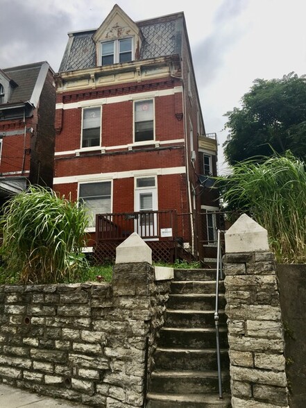 Primary Photo Of 2944 Burlington Pl, Cincinnati Apartments For Sale