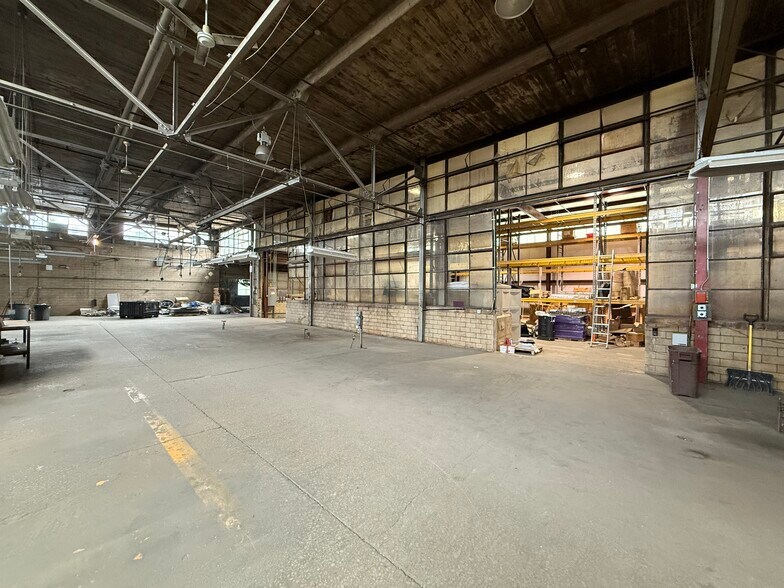 More Photos Of 1820 N Major Ave, Chicago Distribution For Lease