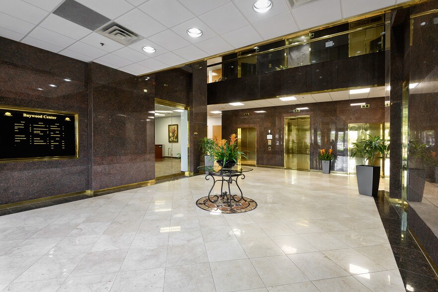 More Photos Of 9428 Baymeadows Rd, Jacksonville Office For Lease