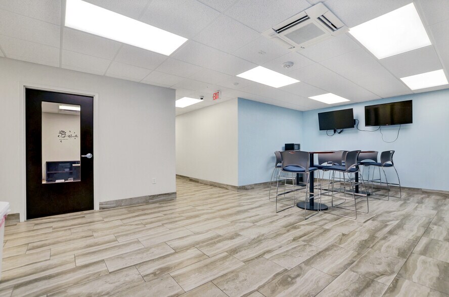 More Photos Of 829 W Martin Luther King Blvd, Tampa Medical For Lease