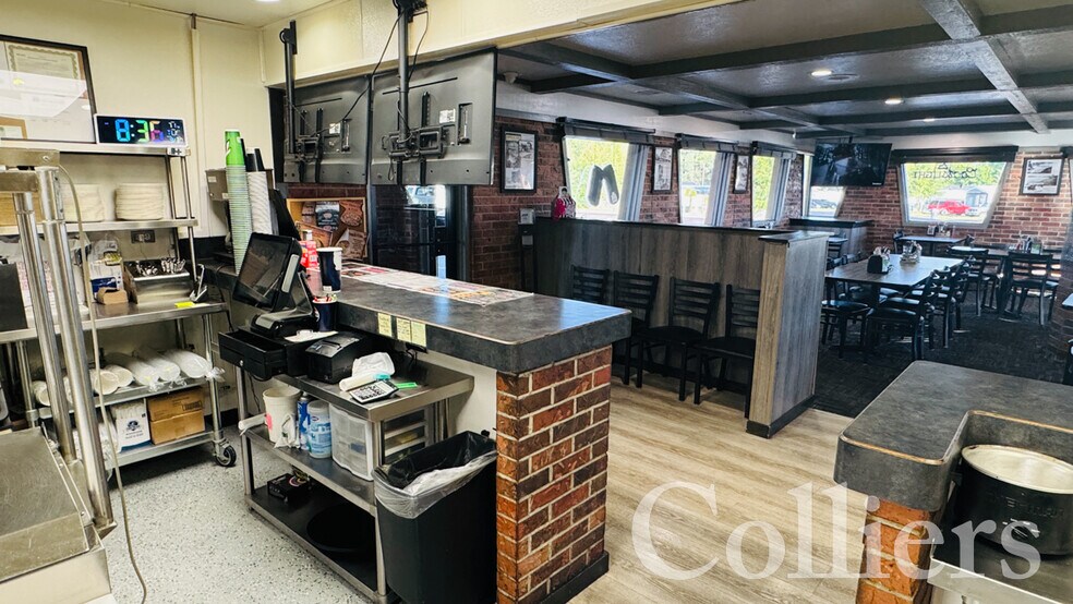 More Photos Of 2840 Pocatello Ave, American Falls Storefront For Sale