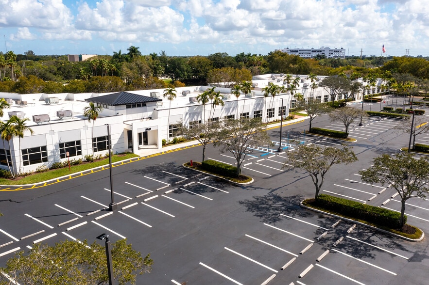 More Photos Of 3360 Enterprise Ave, Weston Unknown For Lease