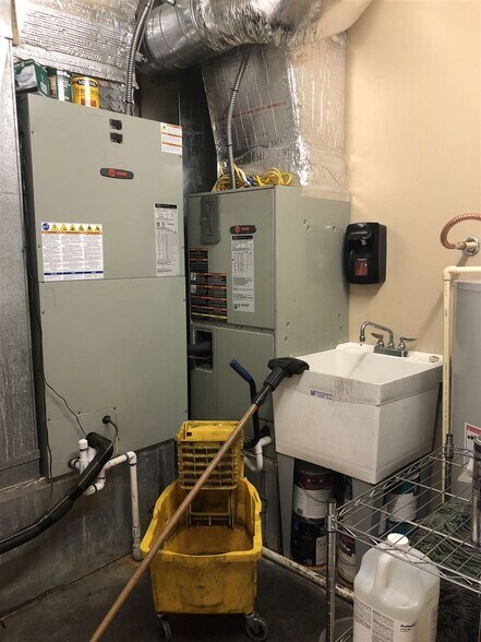 More Photos Of 675 S Main St, Brownsville Restaurant For Sale