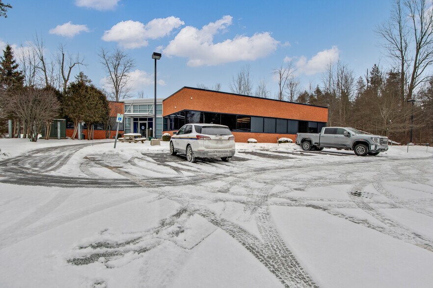 More Photos Of 60 Bryant Woods S, Amherst Medical For Sale