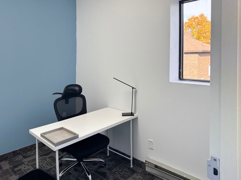 More Photos Of 111 Simcoe St N, Oshawa Coworking Space