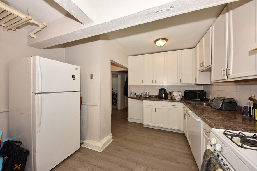 More Photos Of 1816 E Kane Pl, Milwaukee Apartments For Sale